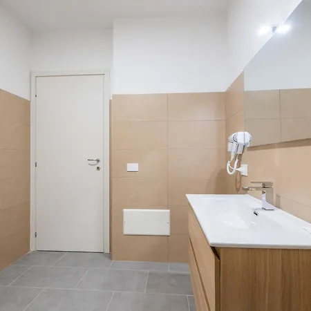 Feel - Palazzo Ortelli * ברגמו
